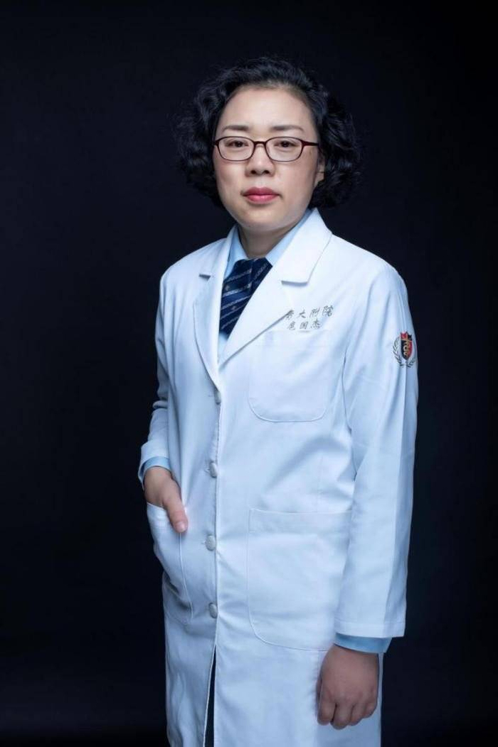 斯图加特迎社区盾关键赛,集结日回应争议,引发热议,医务组通报恢复的简单介绍