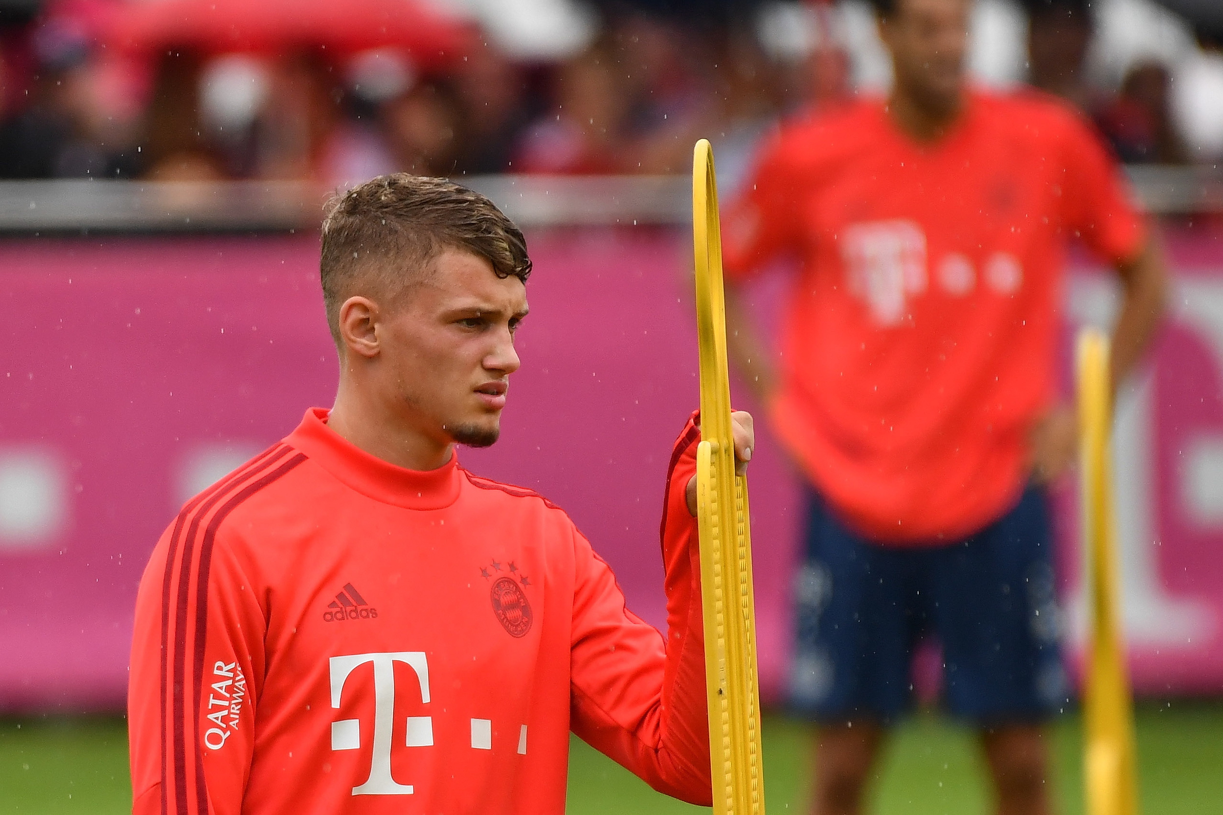 包含今夜体能课后，金州勇士调整名单备战德甲，赛场秩序良好，身体对抗强度拉满的词条